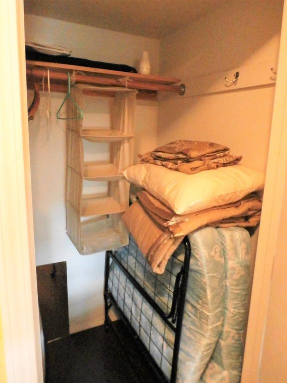 오크허스트 Charming Downstairs Unit 아파트 외부 사진